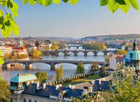 Viacdňový pobyt pre dve osoby s raňajkami v jednom z najkrajších miest Európy. Pobyt v elegantnom Hoteli Galerie Royale**** v centre Prahy.