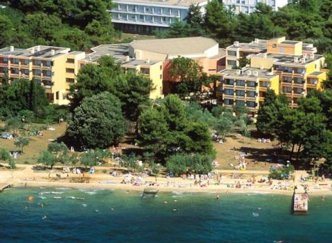 Relax, more a slnko na chorvátskej pláži a komfort s all inclusive, aj pre rodiny s deťmi v Hoteli Donat*** v letovisku Zadar.