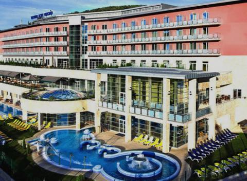 Luxusná dovolenka ako v raji s neobmedzeným wellness, vynikajúcim jedlom a komfortným ubytovaním v 4* Hoteli Visegrad Superior v Maďarsku.