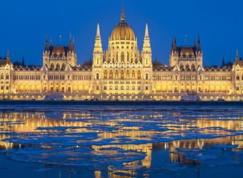 Neváhajte a poďte spoznať nádherné mesto Budapešť, kde sa môžete ubytovať v krásnom hoteli Pólus***. Príďte si pozrieť krásy tohto mesta.