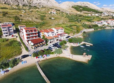 Hľadáte tip na dovolenku a učarovalo vám Chorvátsko? V malom mestečku Metajna na ostrove Pag čaká na svojich hostí rodinný penzión Laguna.