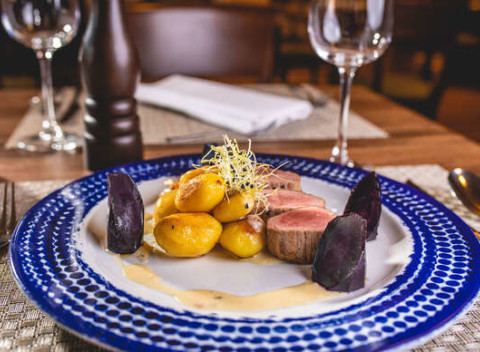 Kupón v hodnote 50 € na konzumáciu a la carte do reštaurácie v Apollo Hoteli****.