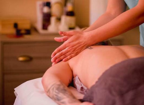 Salón Freya: Uvoľnite sa pri masážach alebo odhalte skryté zdravotné problémy vďaka meraniu.