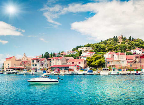 Oddych v chorvátskom meste Tribunj v apartmáne Daliborka, kde majú najčistejšie more Jadranu.