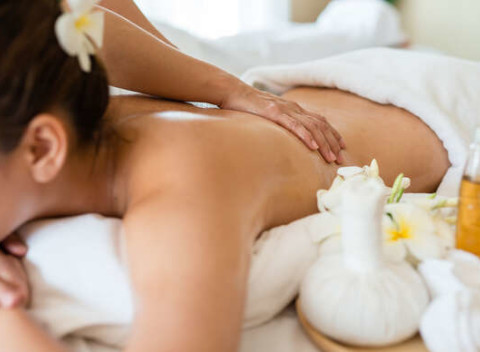 Uvoľňujúce thajské olejové aromatické masáže v Sala Thai Massage.