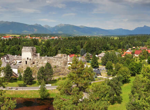 Bezpečná dovolenka na Liptove až pre 8 ľudí: privát Anna so záhradou, ihriskom a GOPASS kartou.