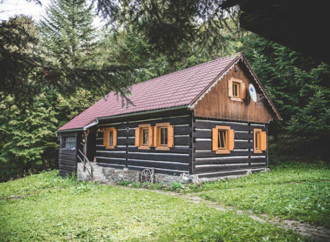 Celá chata Starý Mlyn so saunou pre max. 12 ľudí len 3 km od Chodníka korunami stromov.