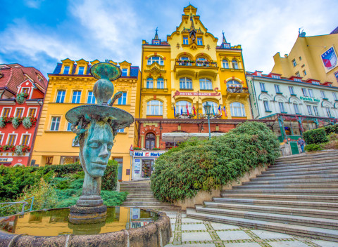 Karlove Vary: Rodinný pobyt v Hoteli Mignon **** s polpenziou a vstupom do sauny.