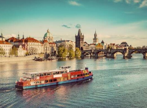 Hotel Occidental**** alebo Occidental Praha Five**** blízko historického centra už od 1 noci.