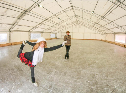 Krakov v romantickom zámockom Hoteli Daisy Superior *** s bazénom, saunou, raňajkami + 50% zľavy.