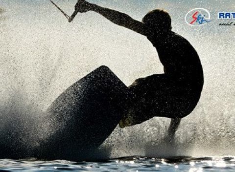 Letný adrenalín na vlnách WAKEBOARDING, Letný adrenalín na vlnách WAKEBOARDING.