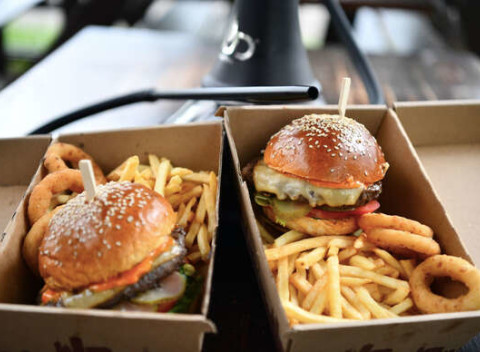 Burger menu a shisha pre dokonalý pôžitok v novootvorenom Dastef vo FitCampe.