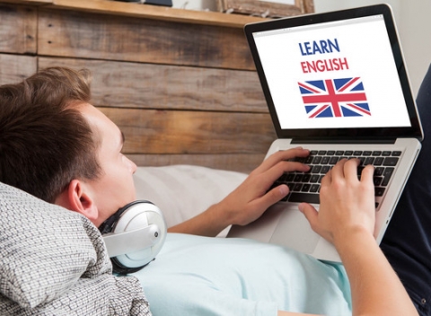 Online kurz angličtiny - príprava na celosvetovo uznávaný test Toefl, potrebný pre prijatie na viacero univerzít, do firiem či víz do USA. 