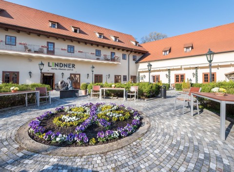 Víkend pre dvoch v blízkosti dych vyrážajúceho Pražského hradu v hoteli Linder Castle.