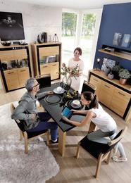 99. stránka Black Red White letáku